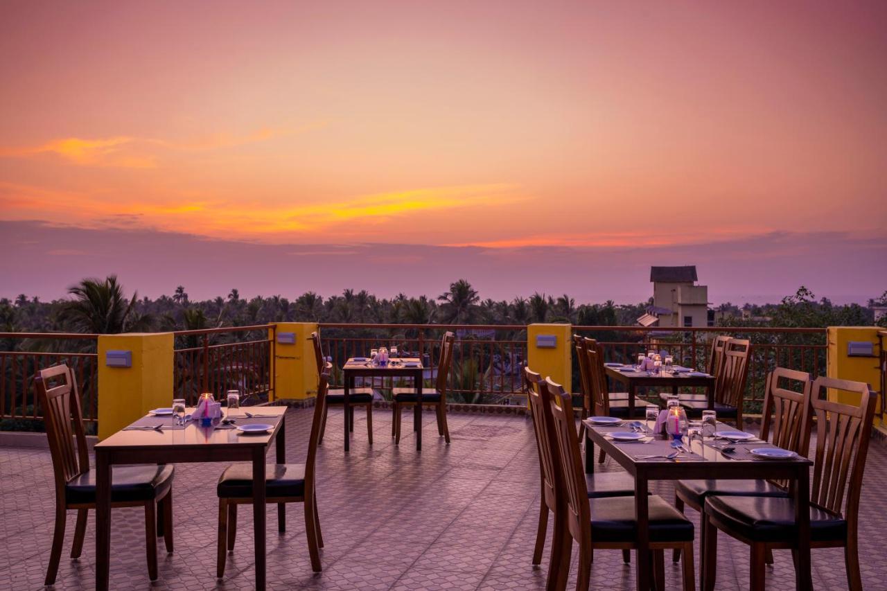Sairaj Beach Resort Calangute Eksteriør billede